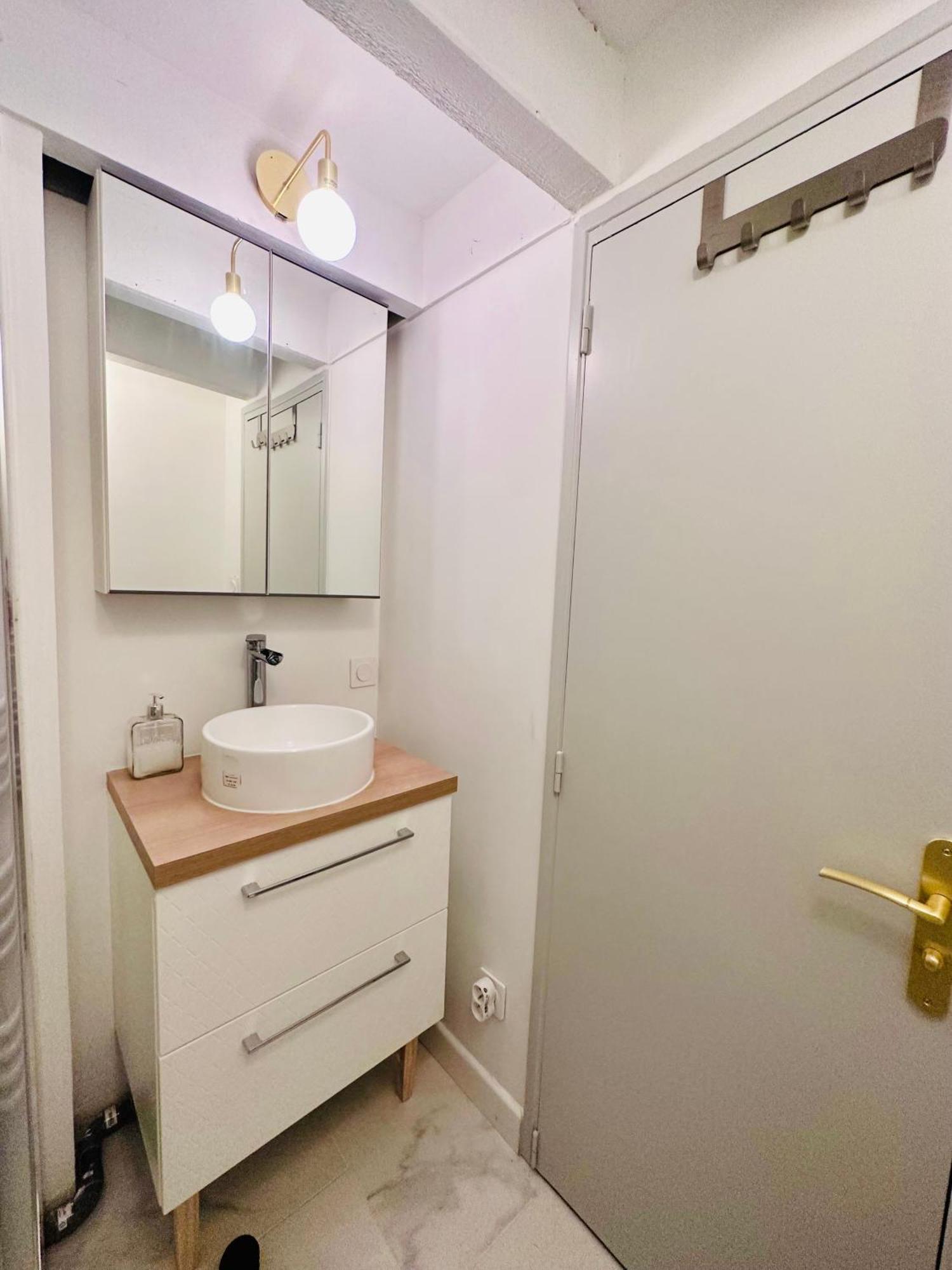 L'Etoile - Duplex Cosy De 50M2 En Centre-Ville Nîmes Exteriör bild